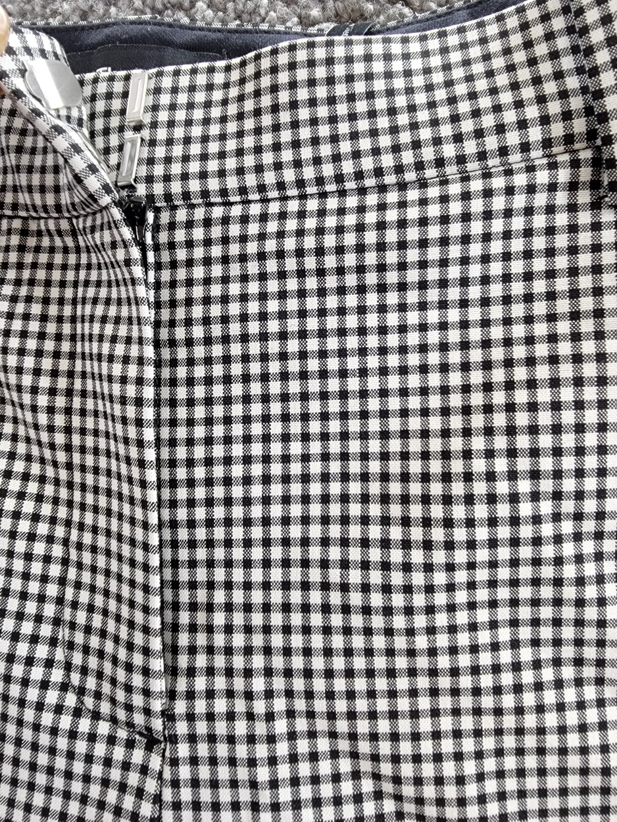 Theory Tailored Check Cropped Pants Women' 00 Black Multi Wool Blend Hook & Bar - Picture 10 of 18