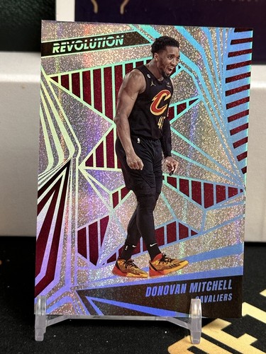 Donovan Mitchell 23-24 Panini Revolution #84 Neutron
