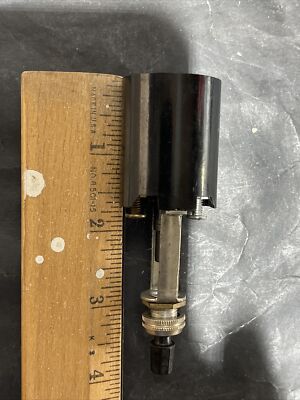 CIRCLE F BOTTOM TURN KNOB ON OFF EDISON LAMP HOLDER SOCKET  NEW OLD STOCK USA