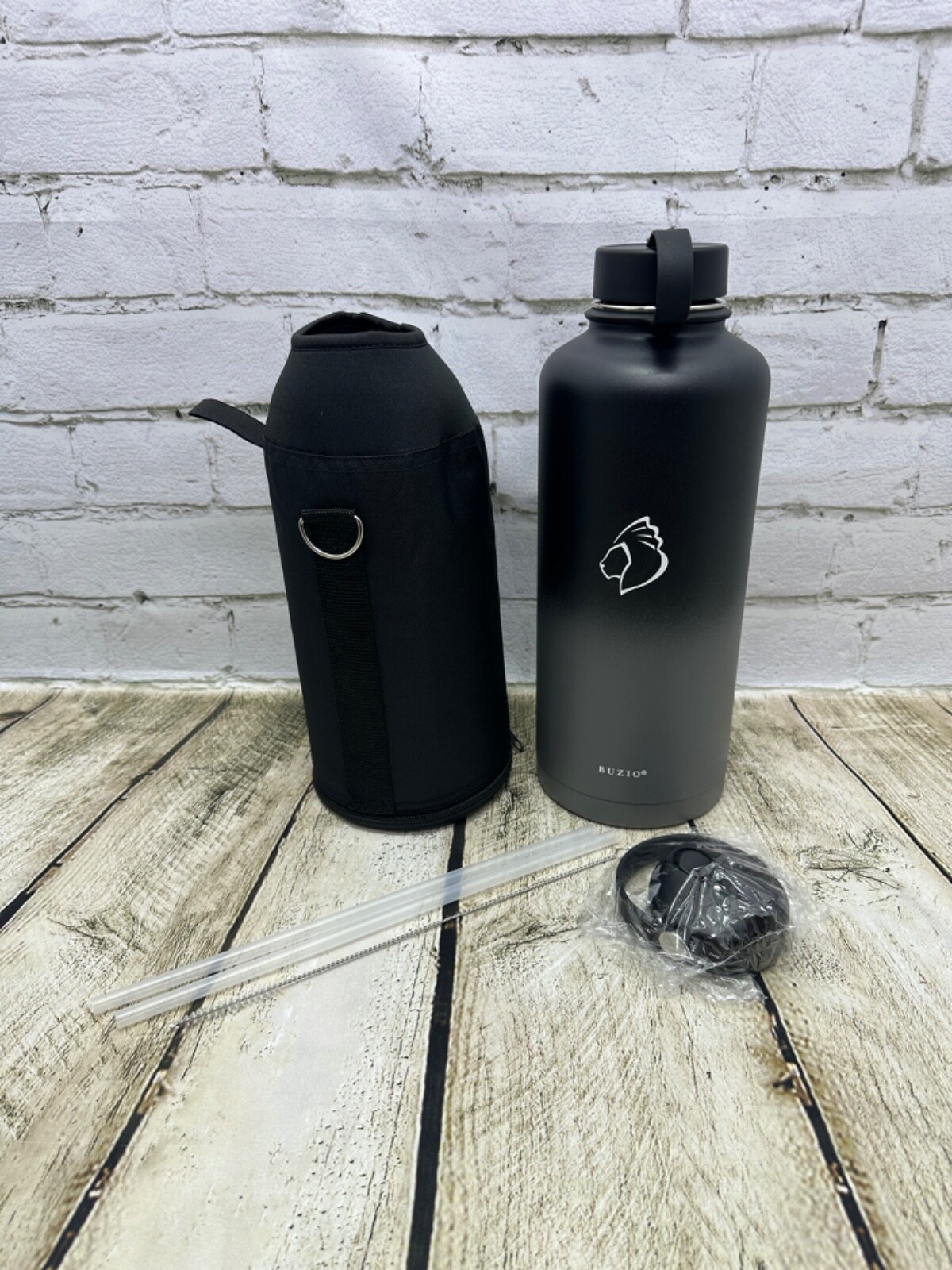 BUZIO Vacuum Insulated Stainless Steel Water Bottle 87oz wihtout box
