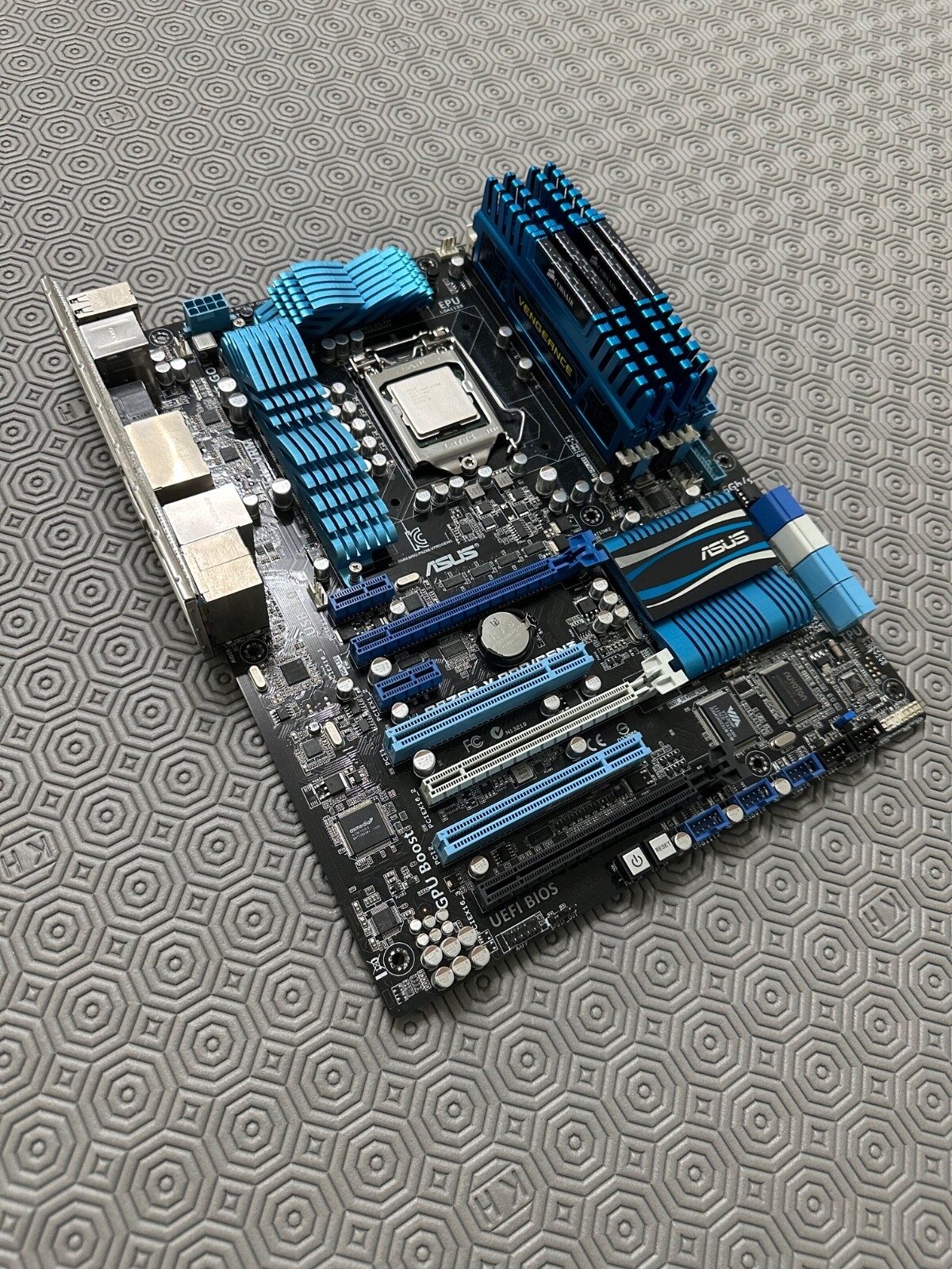 マザーボード core i7 2600K CPU core i7-2600k メモリ8Gb Intel Core