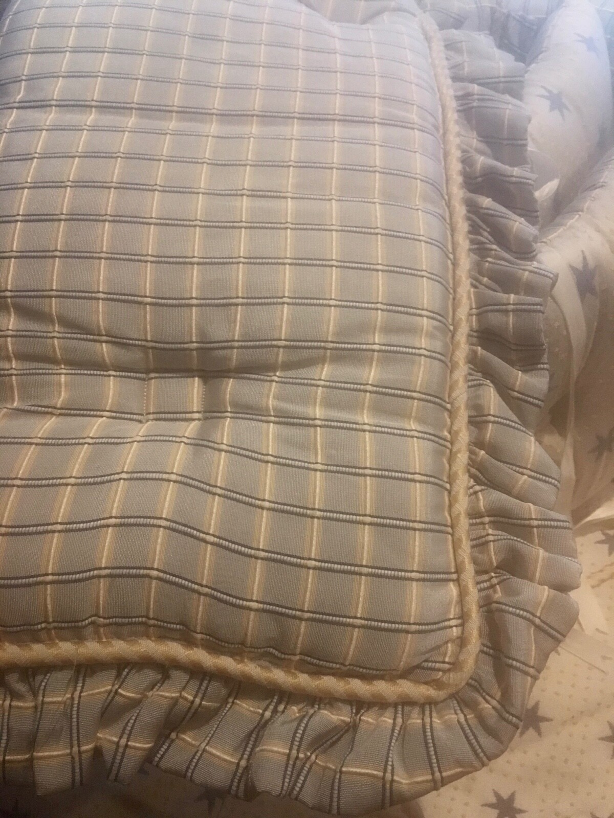 Baby comforter and bumper