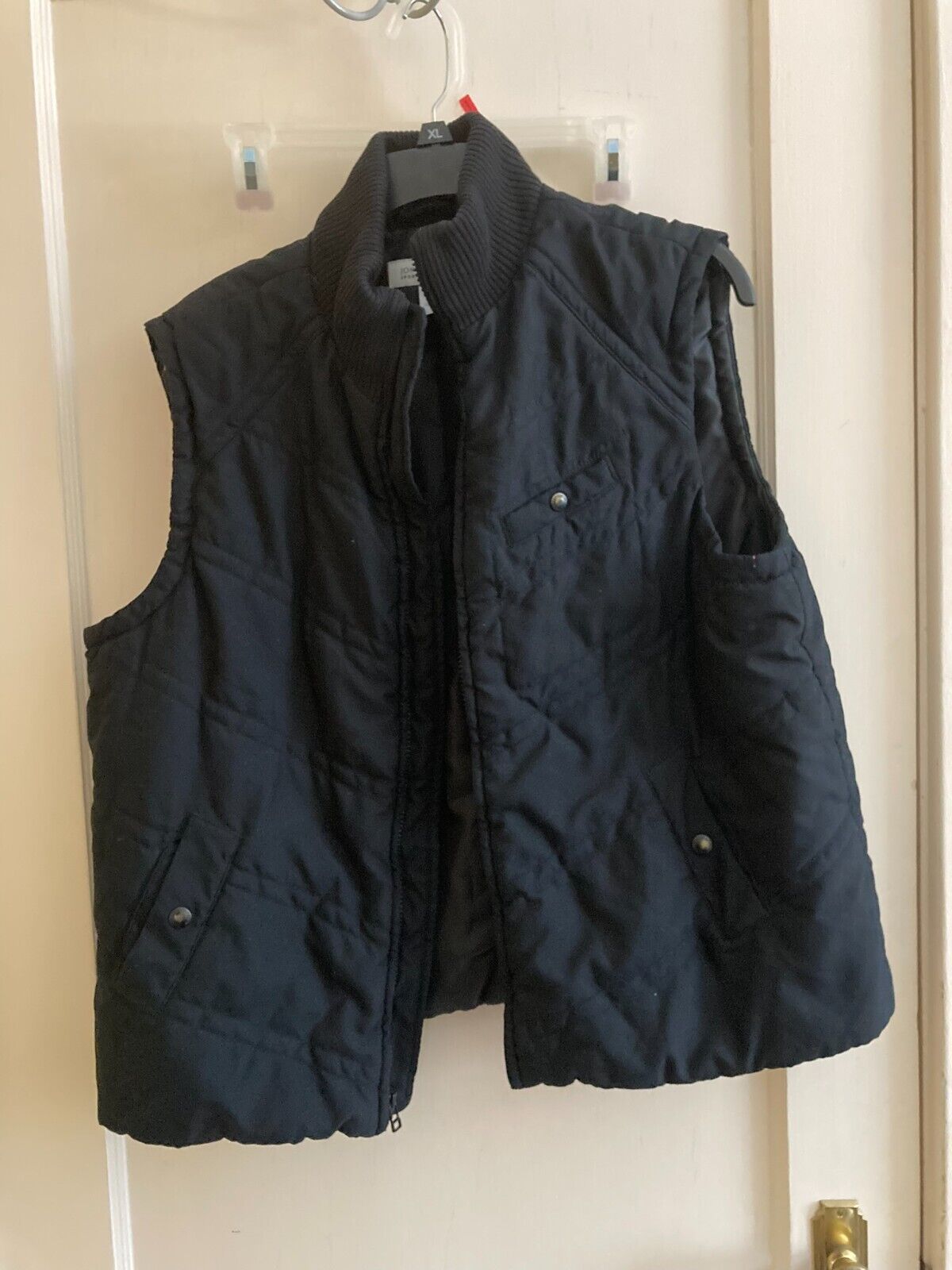 Jones New York Ladies XL black quilted puffy vest | eBay Jones New York Ladies XL black quilted puffy vest | eBay