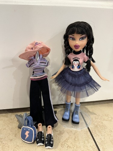 Bratz 9体(セット売りのみ可) s-l1200.jpg