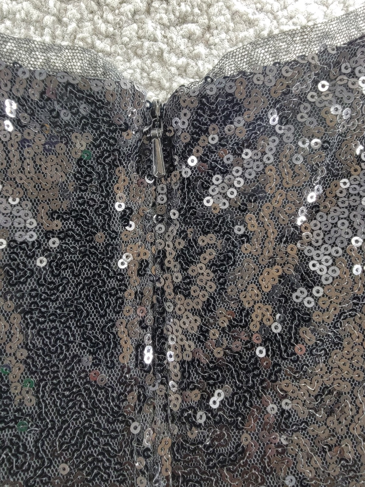 AQUA One Sleeve Sequin Gown Women's 6 Black Rosette Detail Back Zip Closure L/S - Picture 13 of 17