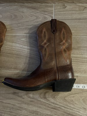Ariat size 11B round up square toe Brown