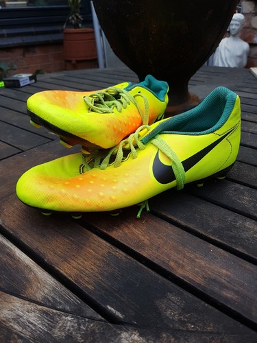 Nike MAGISTA サッカーシューズ グリーン/ネイビー　28cm Nike MAGISTA サッカーシューズ グリーン/ネイビー 28cm Nike MAGISTA