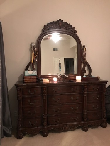 Beautiful Calif King Bedroom Set With 2 Nightstands and Dresser
