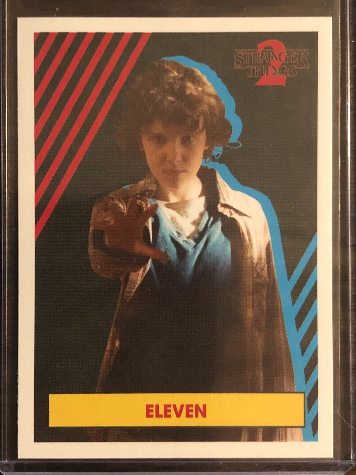 topps ストレンジャーシングス　イレブン Topps 2023 Stranger Things Season 4 Value Box : Amazon.ca
