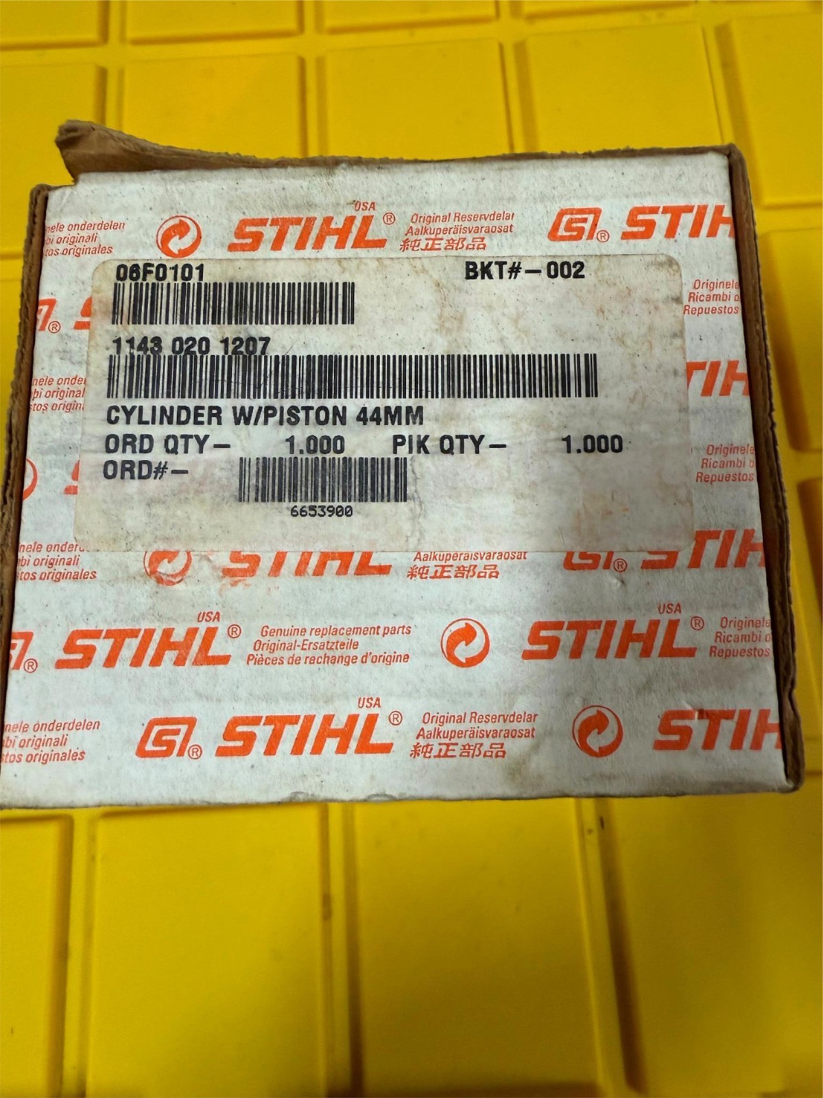 New NOS STIHL Cylinder And Piston 11430201207 MS231 MS351 Incomplete