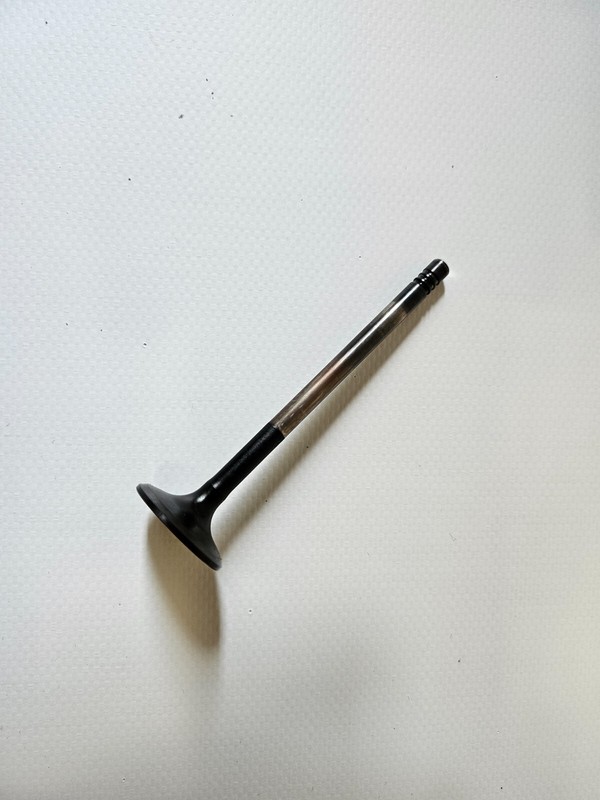 Original Einlassventil  I602 Motorcode D4204t9 Volvo Xc60 Ii,S90 Ii