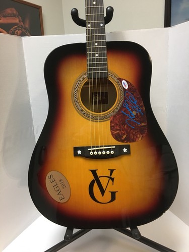 VINCE GILL OF THE EAGLES SIGNED FULL SIZE ACOUSTIC GUITAR PSA/DNA COA!