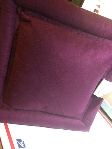 Hog Wild Peeramid Bookrest iPad Notebook Holder Pillow, Burgundy