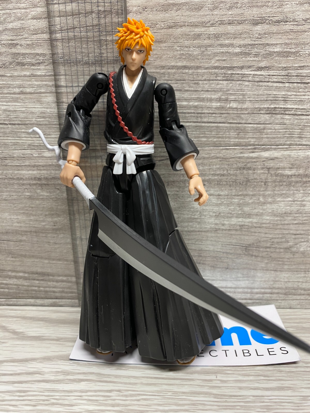 Anime Heroes - Bleach - Kurosagi Ichigo Action Figure
