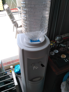 Hotpoint Blue Lagoon Manual Lawn