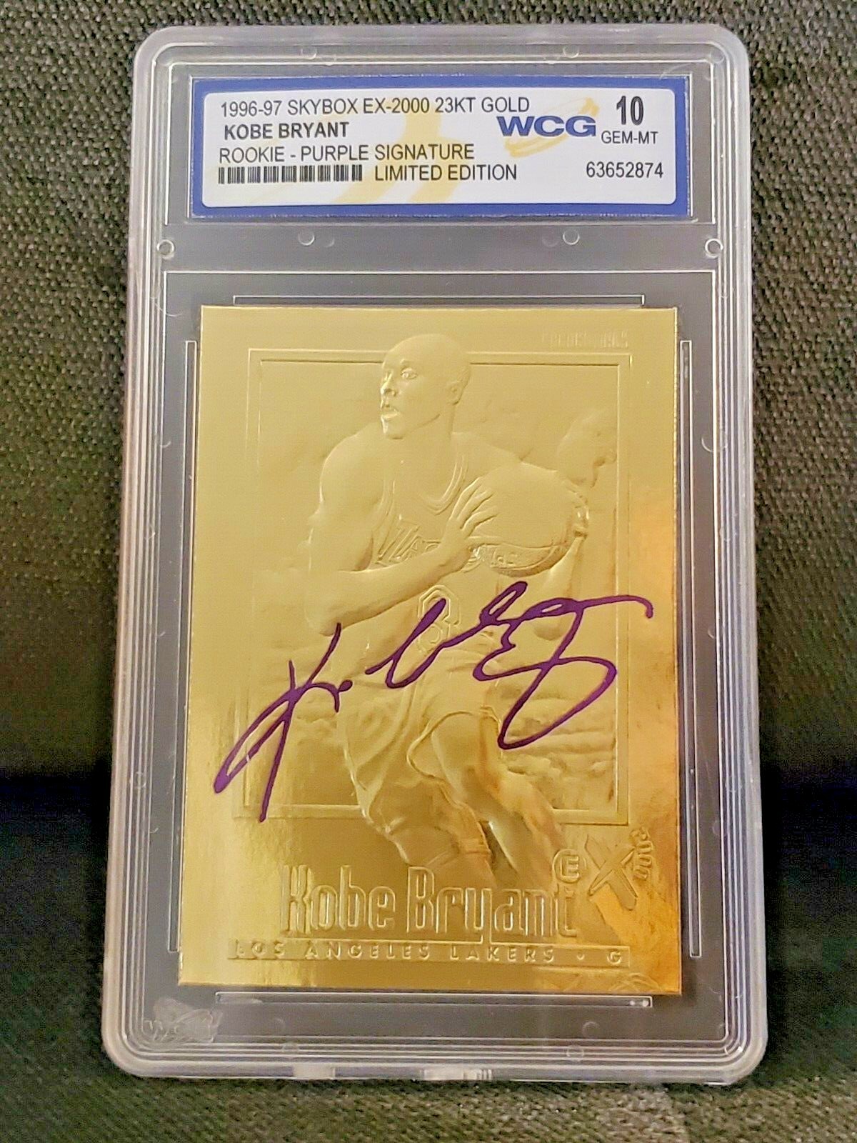 1996-97 SKYBOX EX 2000 23KT GOLD KOBE BRYANT Rookie Purple 1996-97 SKYBOX EX 2000 23KT GOLD KOBE BRYANT Rookie Purple
