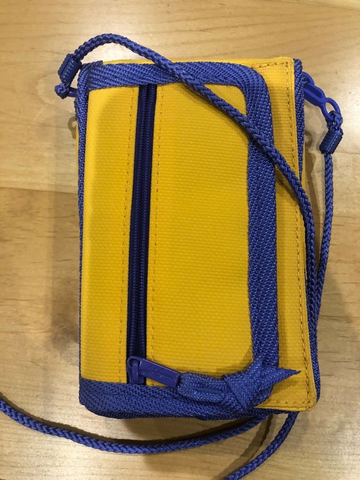 Official Nintendo Game Boy Color POKEMON Pikachu Storage Carry Case Travel Bag