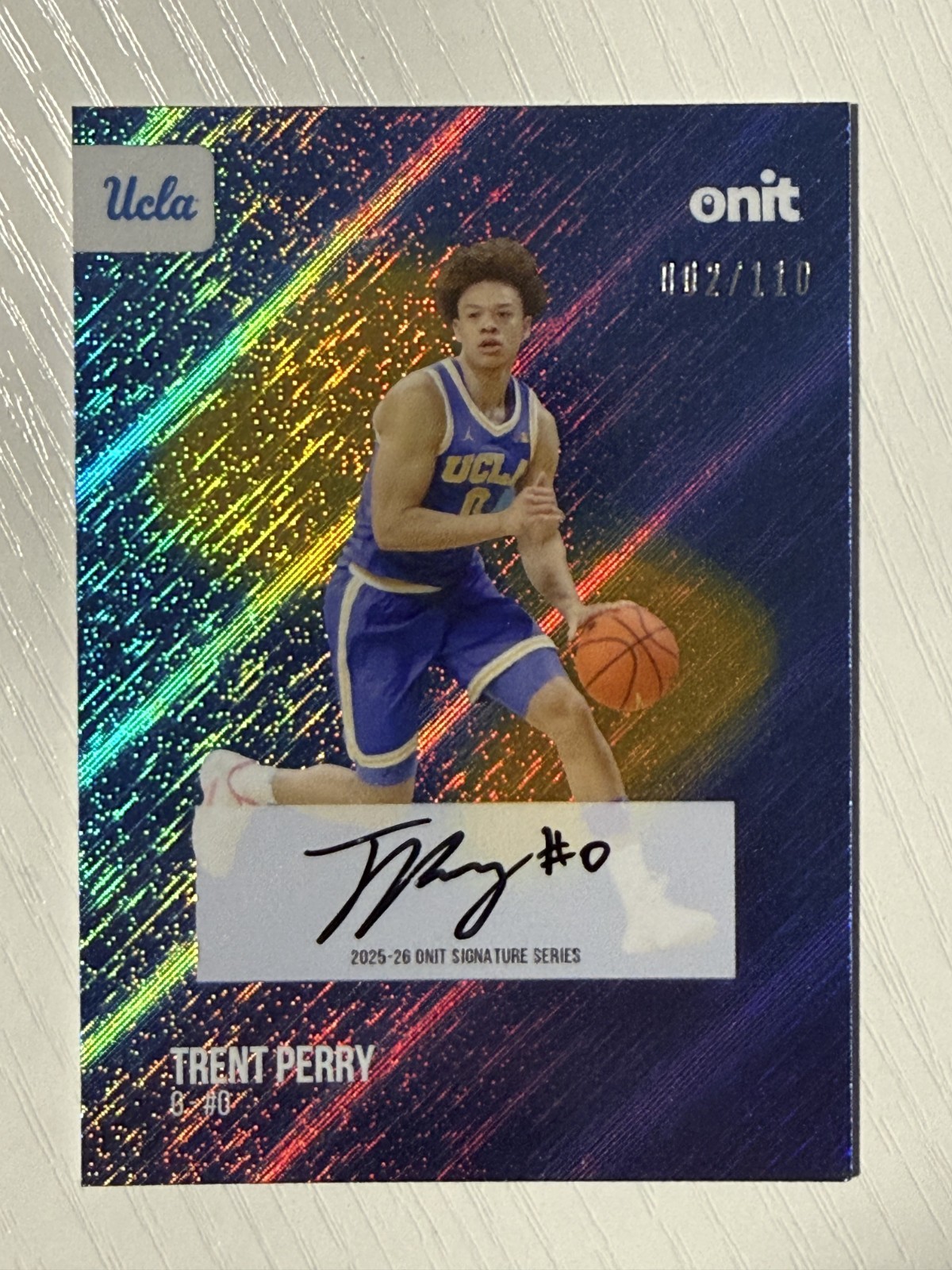Trent Perry 2025-26 Onit UCLA Bruins Basketball Signatures Auto 002/110