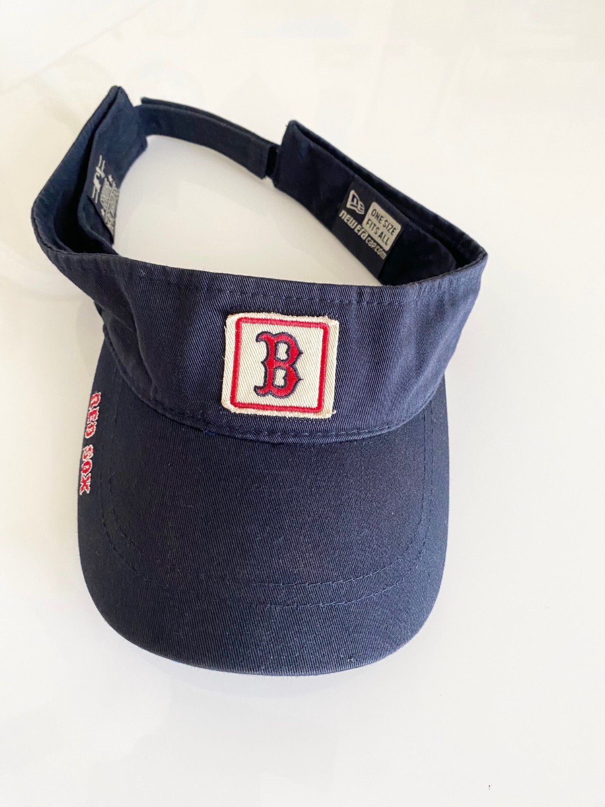 

NEW ERA Boston Красные носки Регулируемая кепка с вышитым козырьком Хлопковая темно-красная шапка, Multicolor