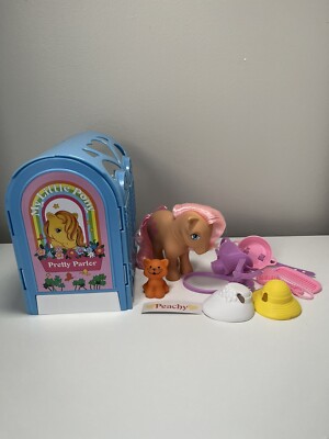 Basic Fun My Little Pony 35th Anniversary Pretty Parlor Playset 2018