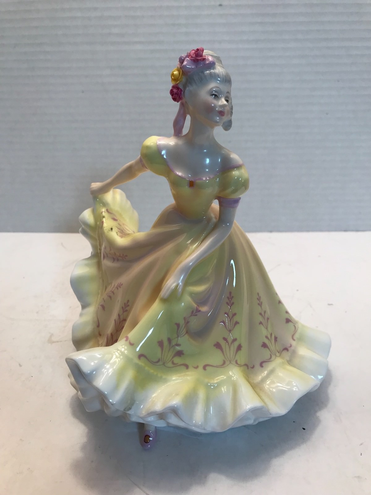   ロイヤルドルトンNinette Royal Doulton Bone China 