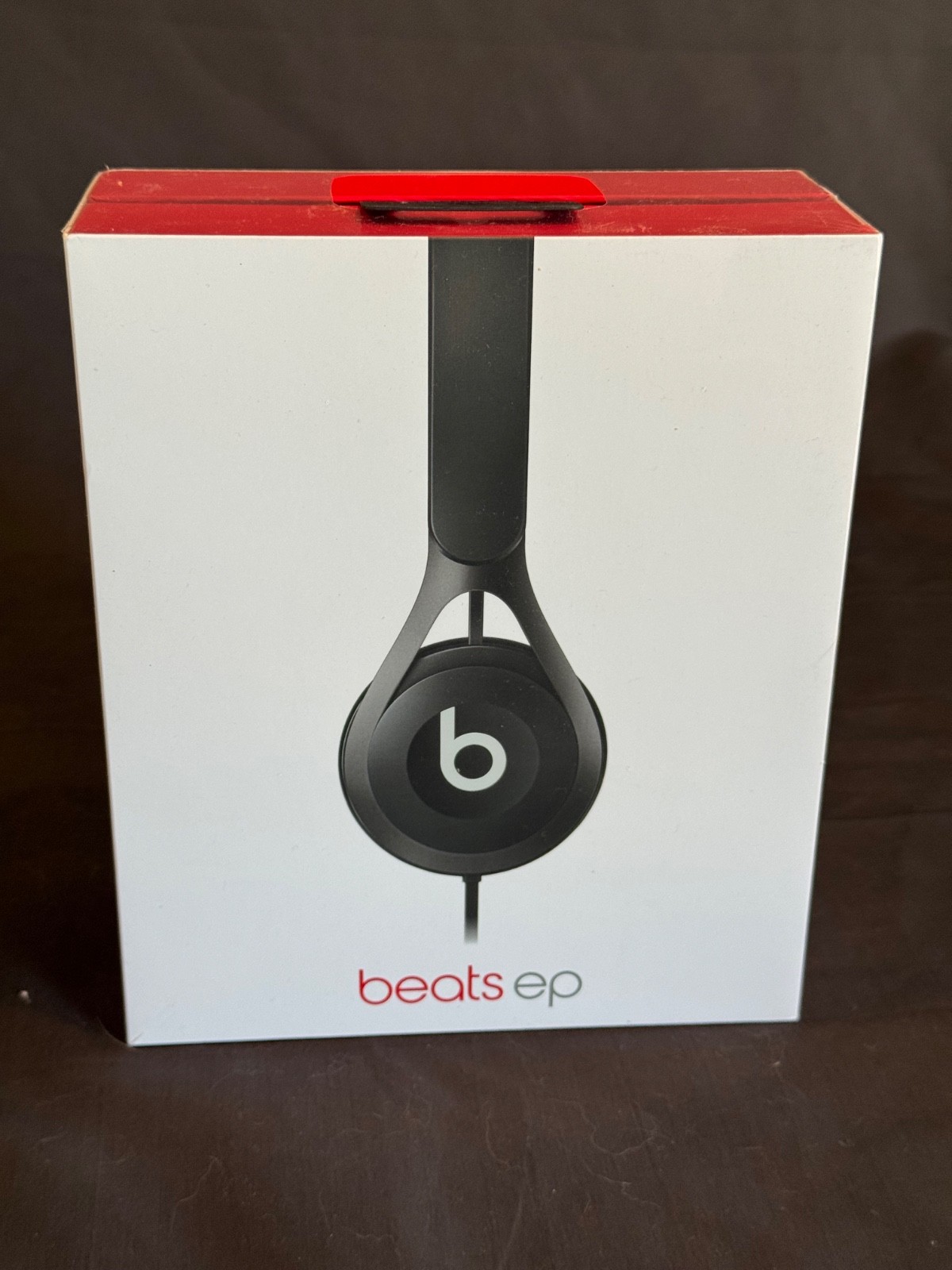 Beats by Dr Dre EP ON BLACK 　ML992PA/A Amazon.com: beats by Dr. Dre EP On-Ear Headphones - Black
