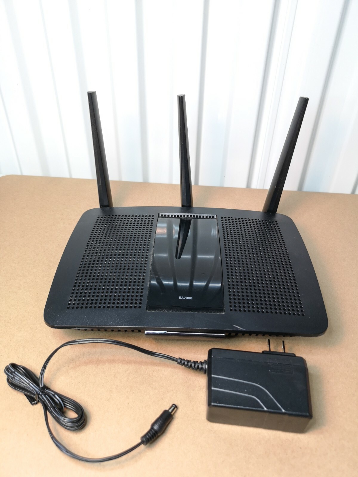 Linksys EA7300 Max-Stream AC1750 MU-MIMO Gigabit Wi-Fi Linksys EA7300 Max-Stream AC1750 MU-MIMO Gigabit Wi-Fi