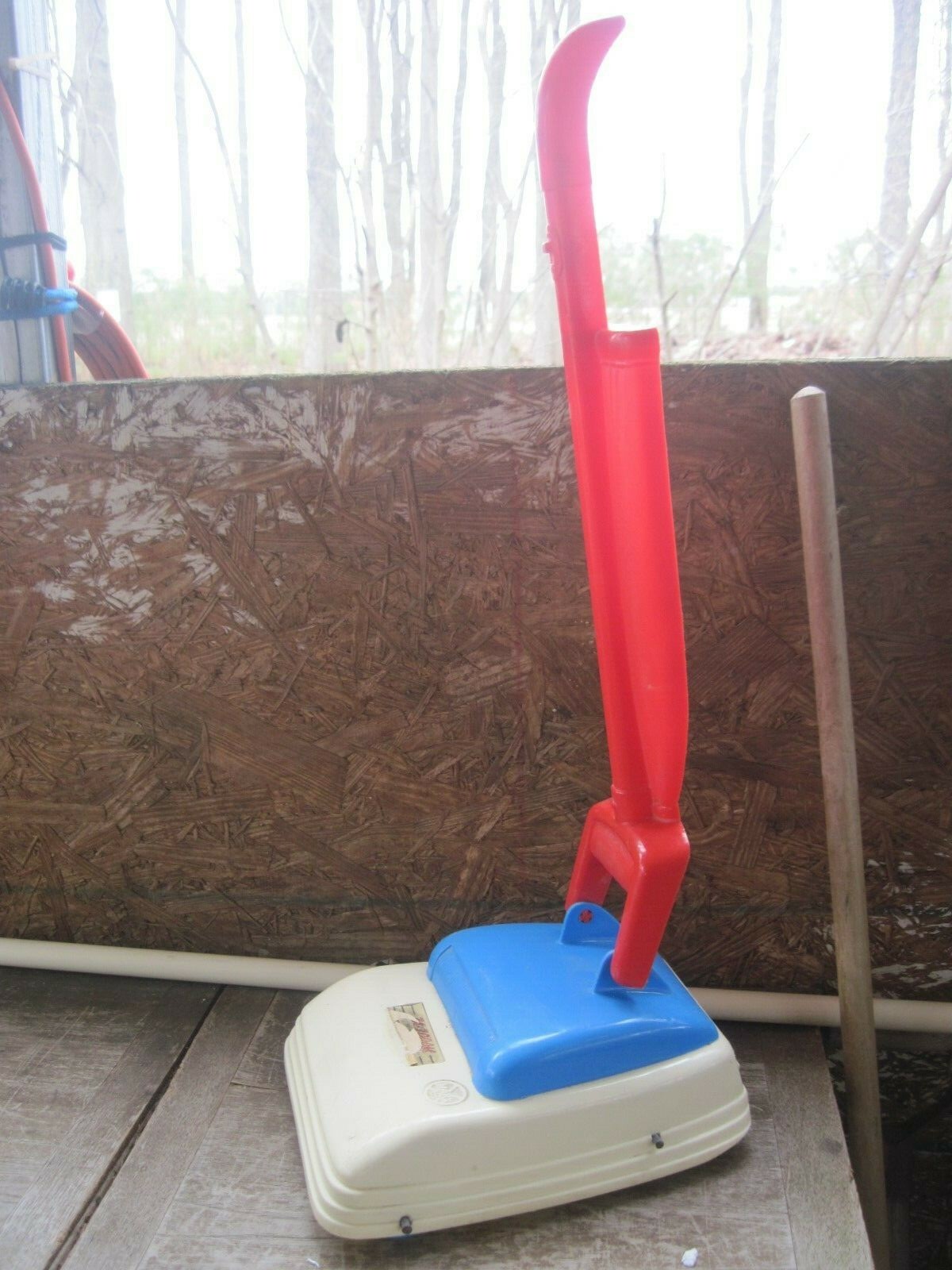 Vtg. RARE Retro MARX Plastic Child's Upright Vacuum, 27