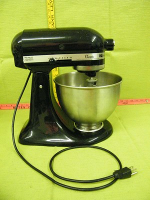 KitchenAid Classic Black Tilt-Head Mixer