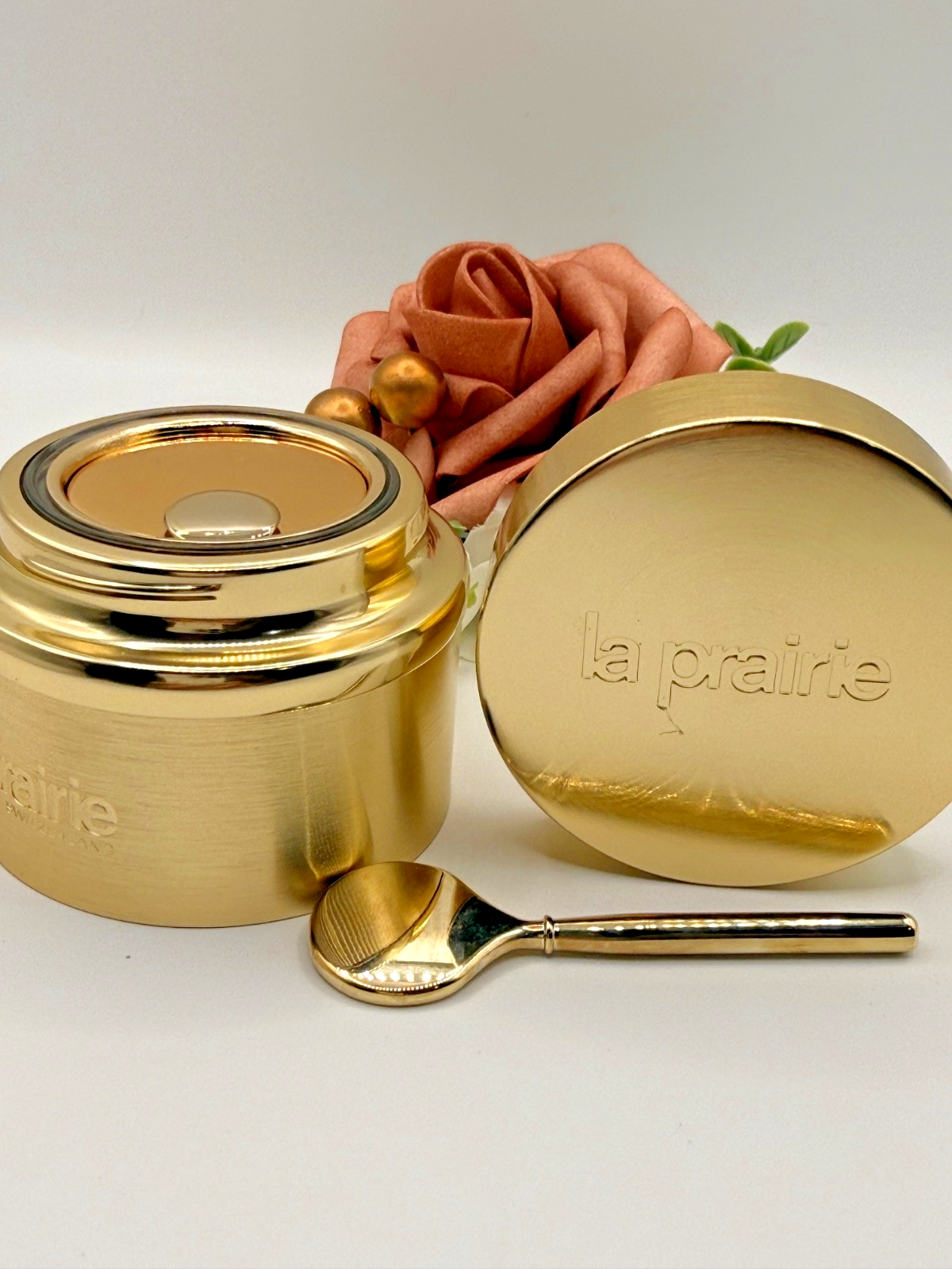 La Prairie PURE GOLD RADIANCE EYE CREAM with spatula .68oz/20ml