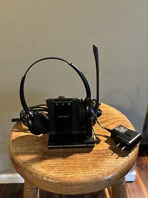 Plantronics WO2 W02 Charging Base and Headset with ALL accessories / Adapter