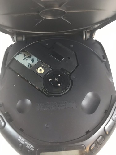 Sony Discman D-171 Portable CD Player Tested Working Free Shipping Sounds Great