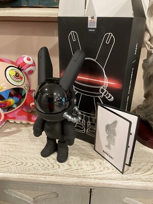Robbi by Robbiart   Porsche  Designer Toy Figure 400% Limited Edition  So Cool