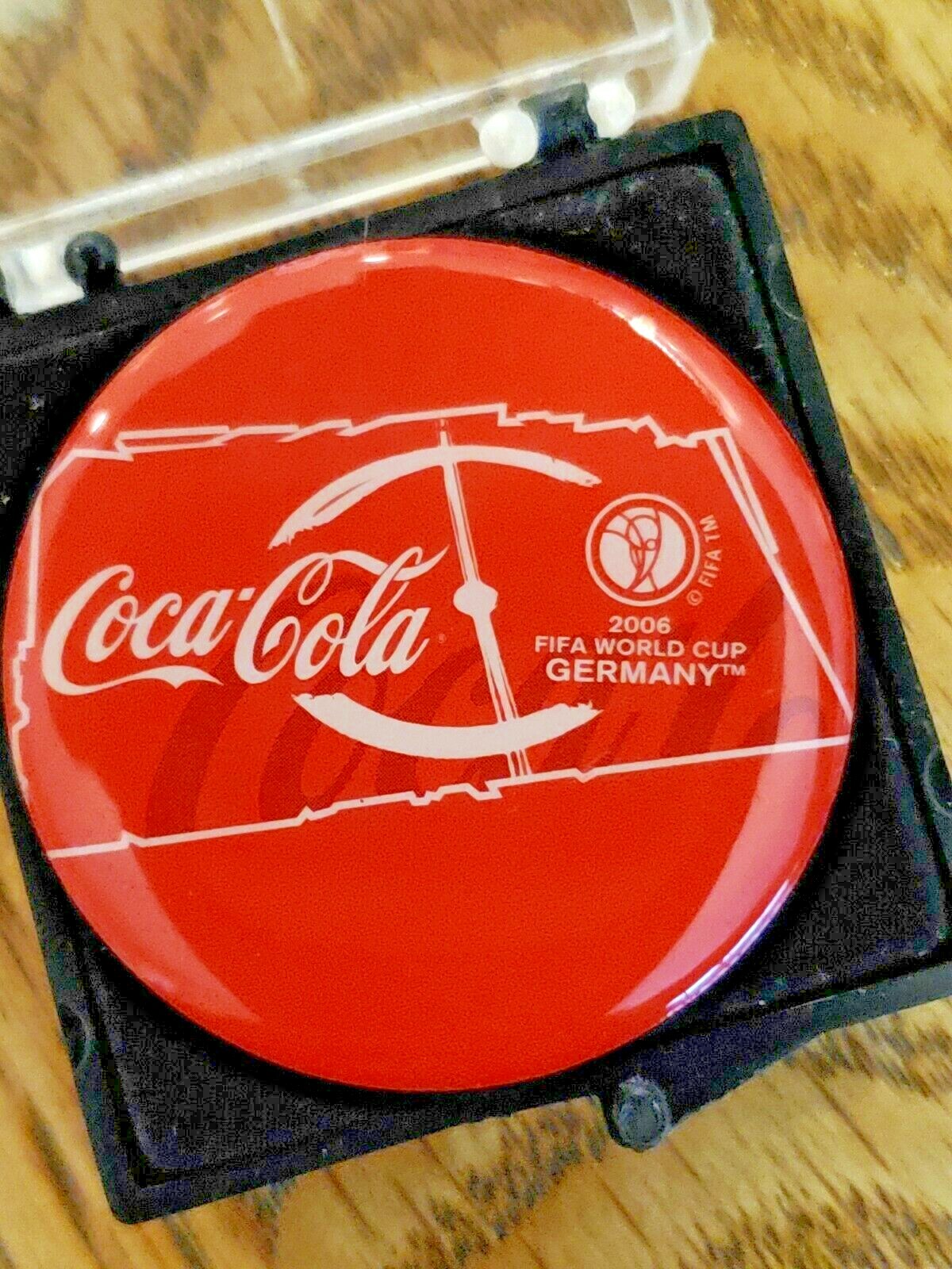 2006 FIFA WORLD CUP コカコーラ ピンバッジ 2006 Coca Cola Round Collector Pin 2006 FIFA World Cup