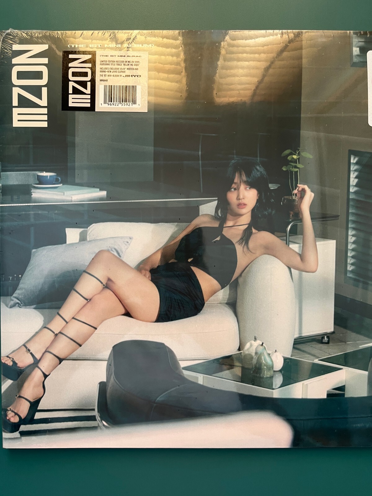 ZONE: 1st Mini Album＜限定盤/Melon Vinyl＞ ZONE: 1st Mini Album＜限定盤/Melon Vinyl＞ Zone 1St Mini