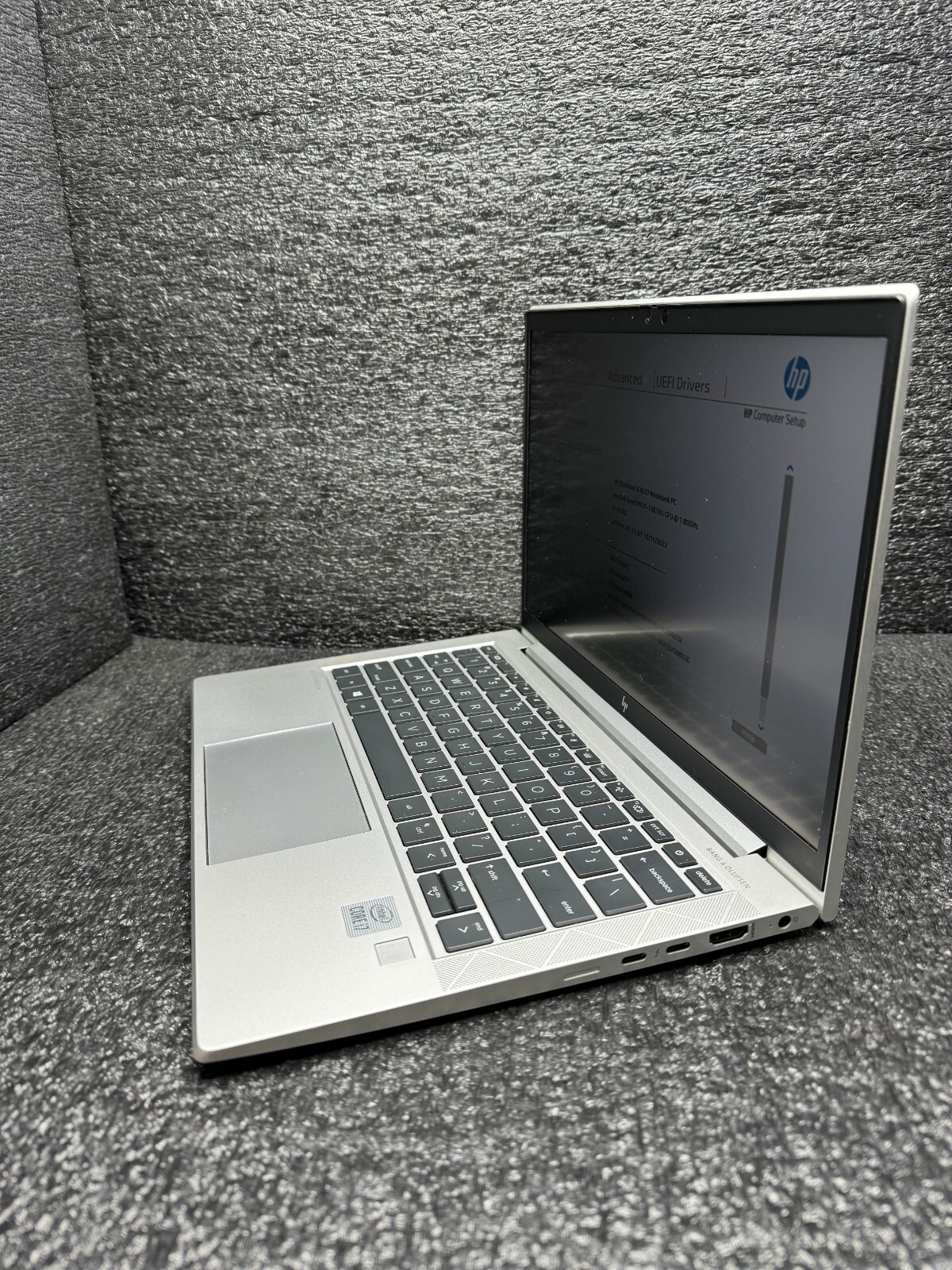 HP EliteBook 830 G7 Core i7-10610U CPU @ 1.80GHz 8GB Ram 256GB SSD HP EliteBook 830 G7 Core i7-10610U CPU @ 1.80GHz 8GB Ram 256GB SSD