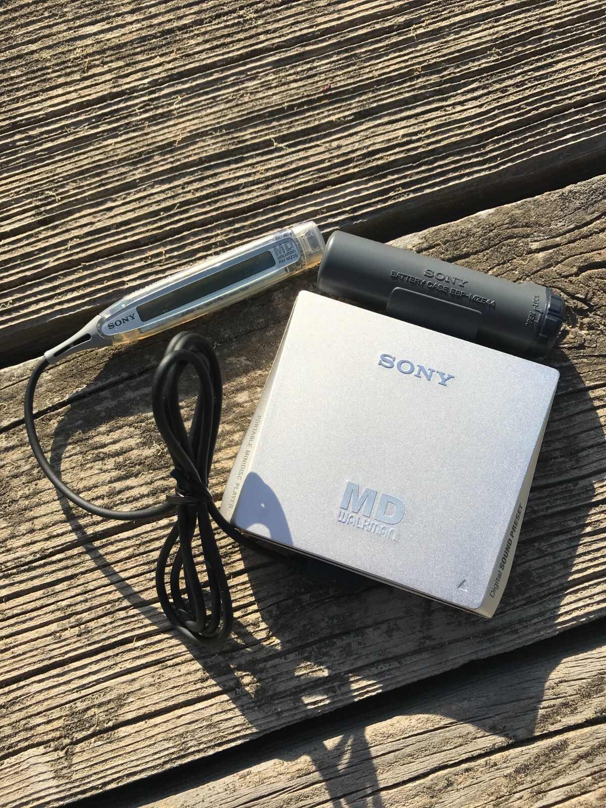 SONY　ソニー　 MZ-E720（S）　シルバー　ポータブルミニディスクプレーヤー　MDLP対応　（ポータブルMDプレーヤー/MD再生専用機/MDウォークマン rdzdsi3 Amazon | SONY ソニー MZ-E720（S） シルバー ポータブルミニ
