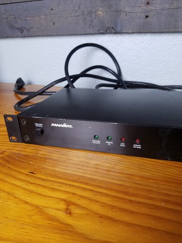 Panamax Max 4300 DBS-ready line conditioner & surge protector
