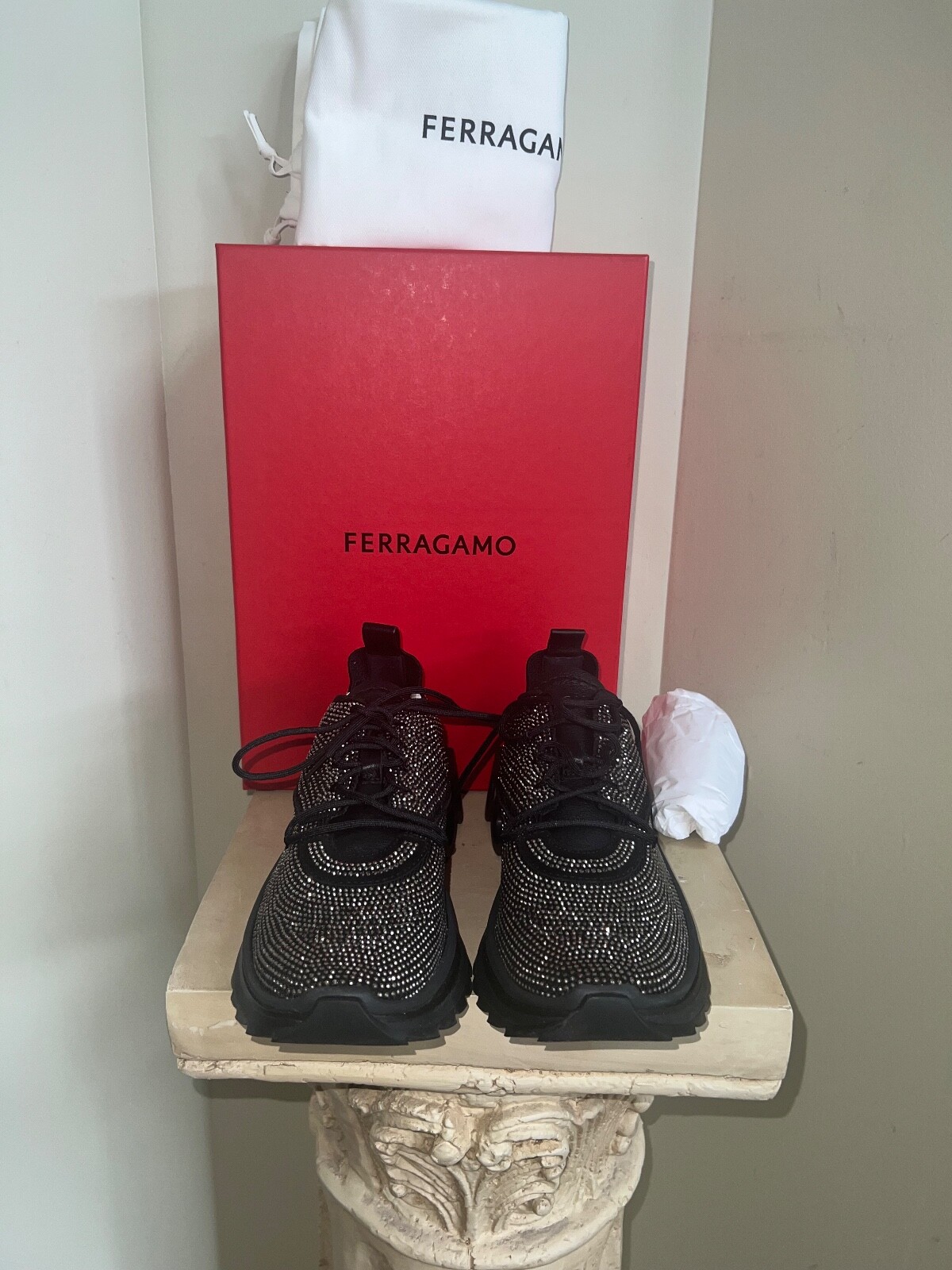 Ferragamo スニーカー 6 (22.5-23) ブラック スタッズ Ferragamo スニーカー 6 (22.5-23) ブラック スタッズ