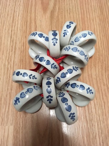 Vintage Pfaltzgraff Yorktowne Stoneware Set Of 12 Napkin Rings Blue