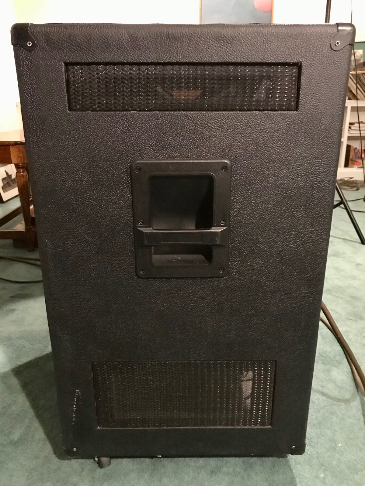 Leslie 122 suitcased