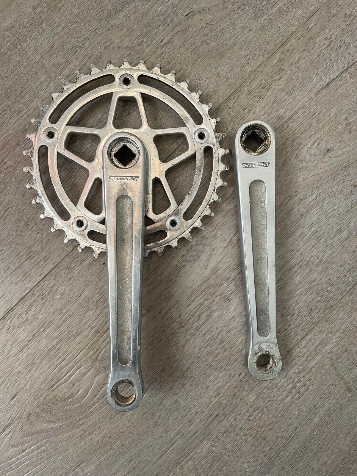 Stronglight Crankset | Stronglight Pulsion Carbon Crankset Stronglight Crankset | Stronglight Pulsion Carbon Crankset
