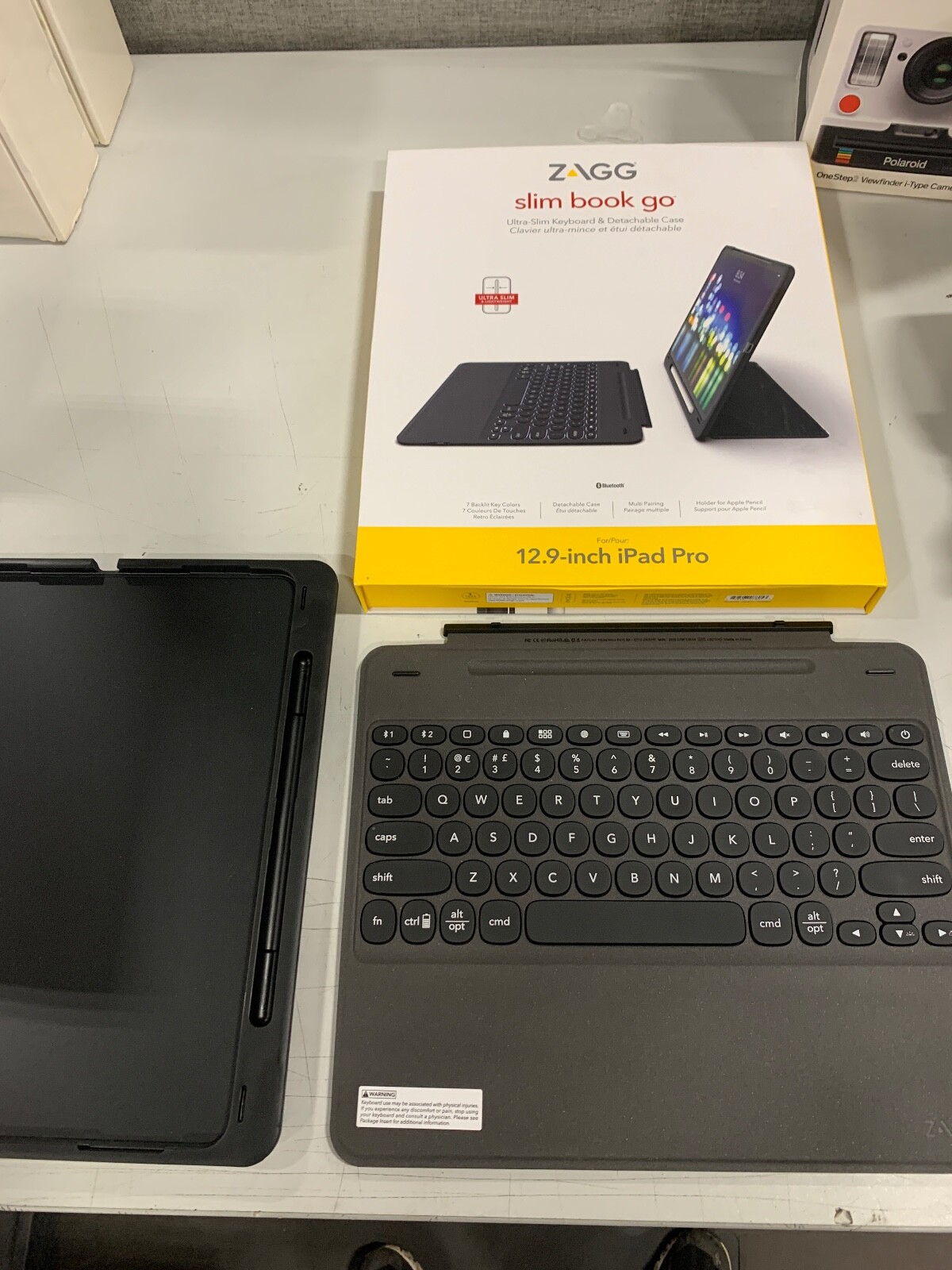 ZAGG 103302111 Apple iPad Keyboard and Folio Case - Black