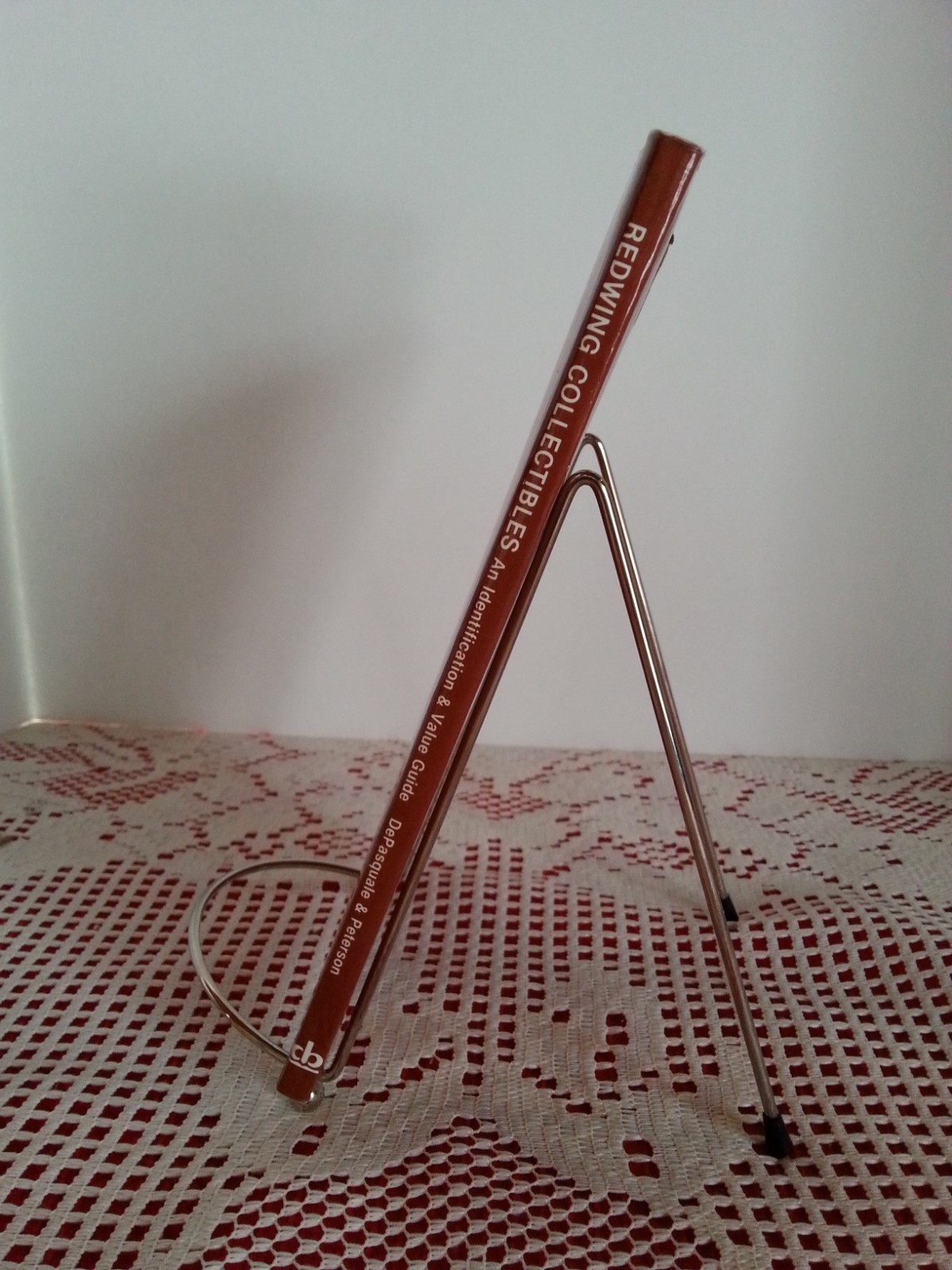 Red Wing Collectibles Identification & Value Guide Collector's Reference