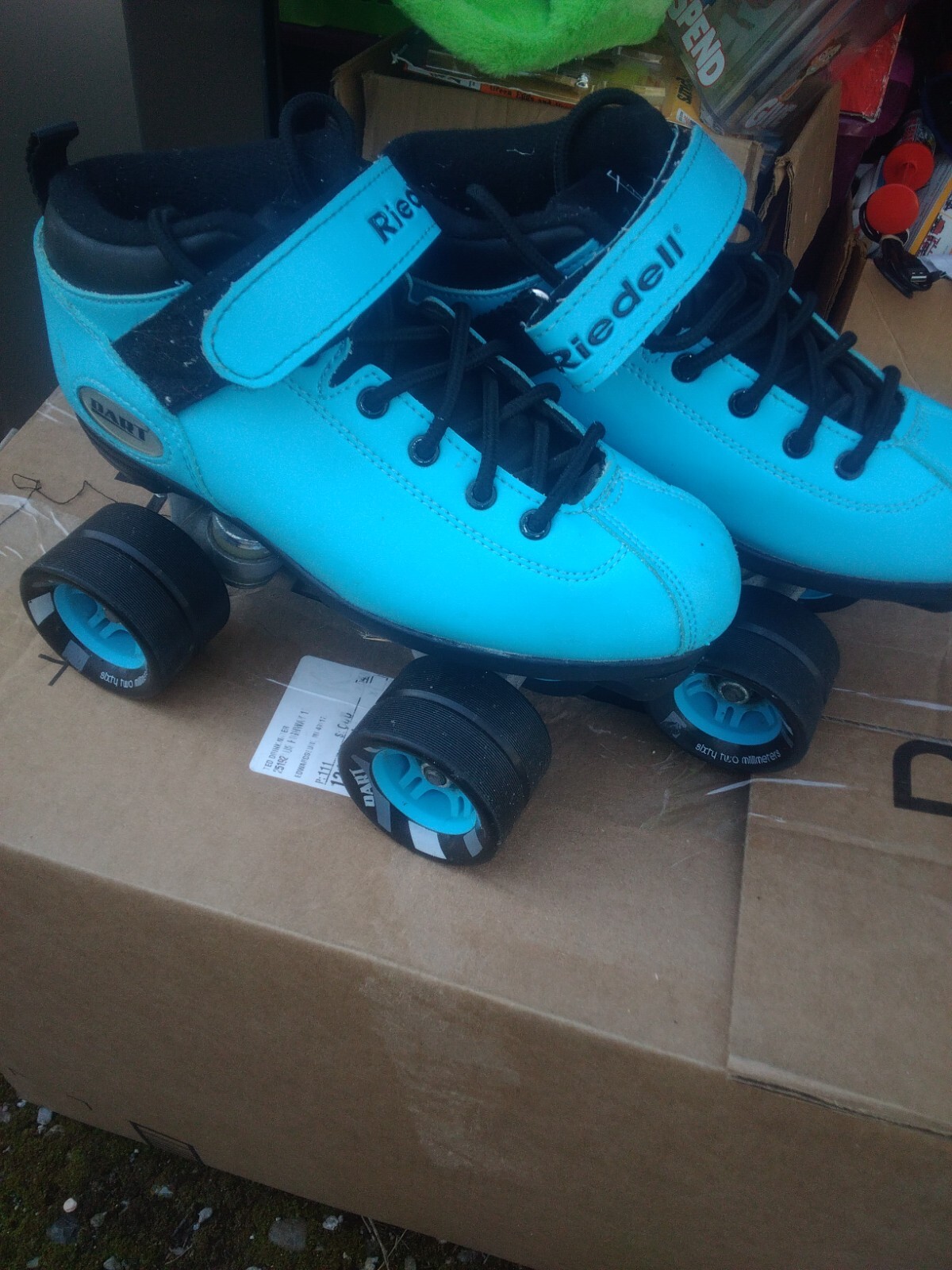 - Dart - Quad Roller Derby Speed Skates, Size 4 Aqua Blue Wo