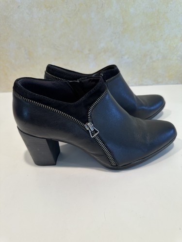 靴 Clarks SAFI Amazon.com | Clarks(クラークス) Women Flat Oxford Shoes