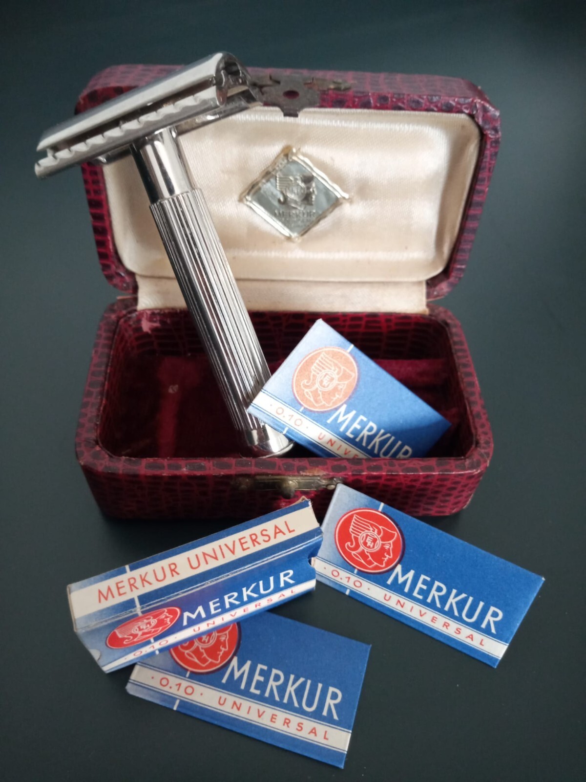 Cc Set Merkur 42n Scalloped Bar Germany