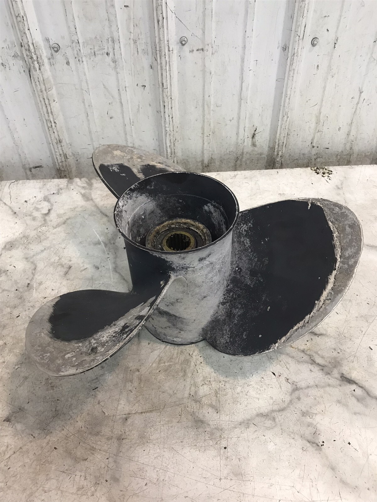 PROP MORRIS（MILK Ver.） MerCruiser Broavo II 2 Out Drive Outdrive boat prop