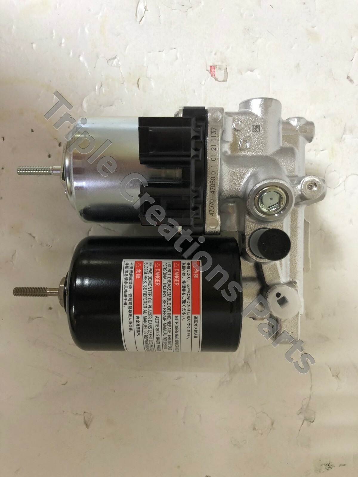 【まろ】 47070-47060 - Pump Assembly, Brake Booster 2010-2018 Toyota