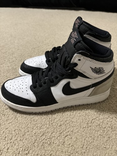 Nike Air Jordan 1 Retro High OG Size 6.5Y Stage Haze